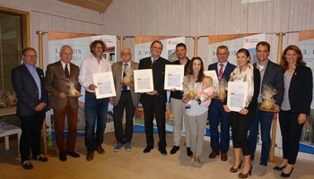 Holzbau Semmler erhält regionalen Holzbaupreis Landkreis Regensburg 2018