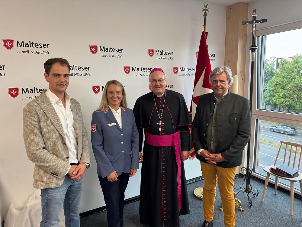 Feierliche Segnung des Malteserhauses in Regensburg
