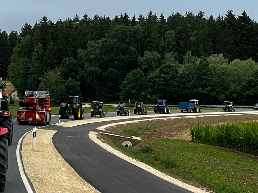 6. Bulldogtreffen bei Holzbau Semmler
